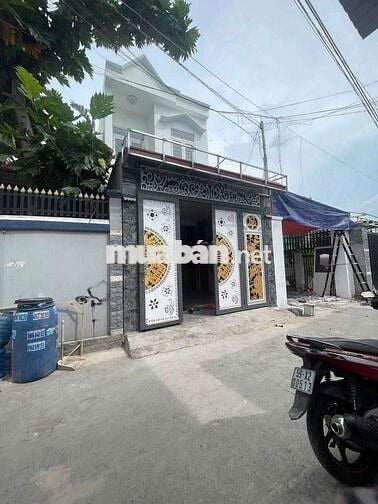 Cần bán nhà 80M đầy đủ Nội Thất gần chợ Dĩ An 1