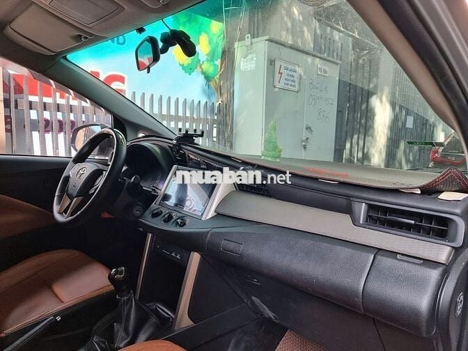 Toyota Innova 2017 2.0E - 140000 km