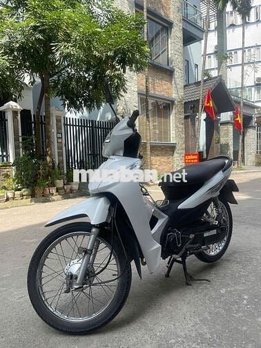Cần bán xe wave A 110 honda màu trắng biển 29