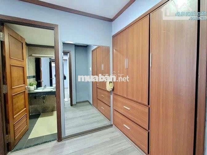 Cần bán căn hộ Hoàng Anh Gia Lai Lakeview 94m2 2 phòng ngủ
