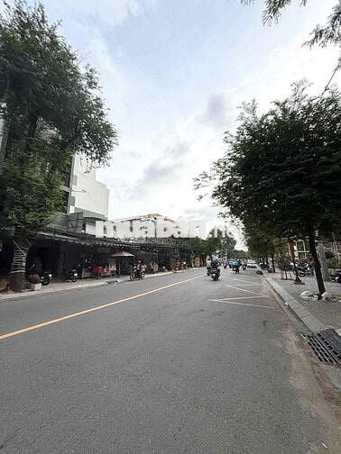 Nhà Mặt tiền Trường Sơn, Quận 10(lửng 3 lầu, cho CHDV/CẢI TẠO)