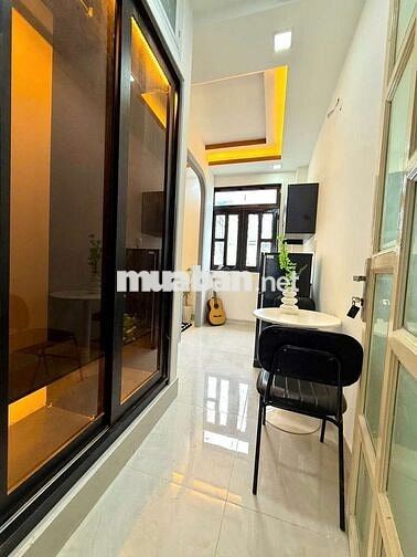 STUDIO MỚI - FULL NỘI THẤT - CỬA SỔ TRỜI - NGÃ TƯ BẢY HIỀN