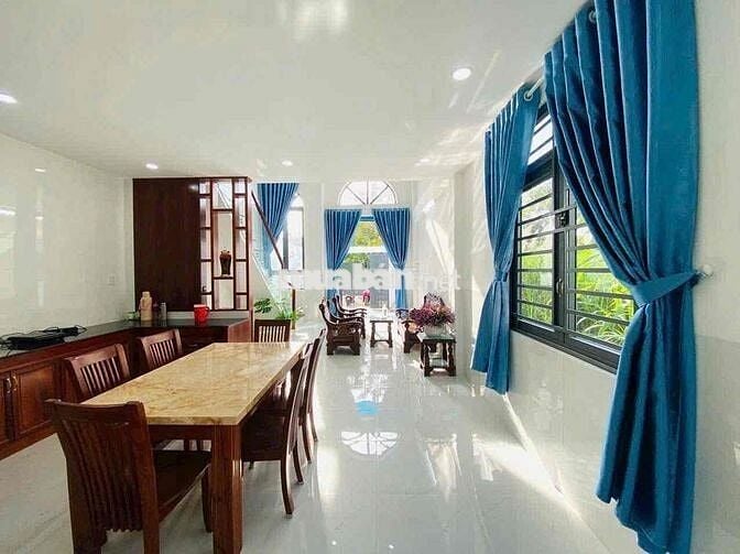 Nhà 3 phòng có nội thất KDC Văn Hoá Tây Đô