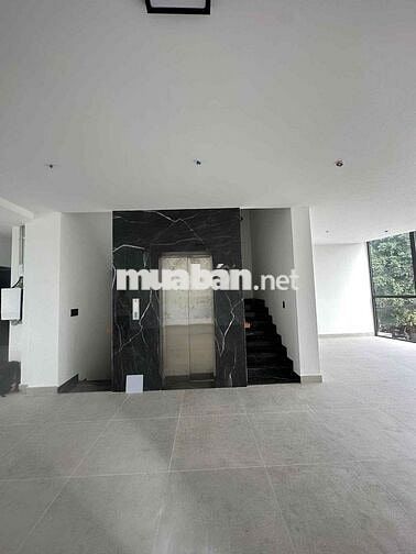 TÒA NHÀ VP TRƯỜNG THỌ THỦ ĐỨC | GẦN CẢNG RẠCH CHIẾC | HẦM 3 TẦNG NỔI