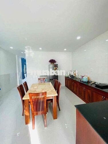 Nhà 3 phòng có nội thất KDC Văn Hoá Tây Đô