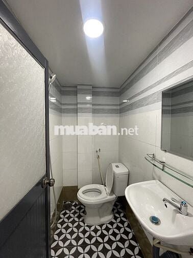 BÁN NHÀ 2 TẦNG BÌNH TÂN DT ; 3X10  GIÁ  NHỈNH 3 TỶ