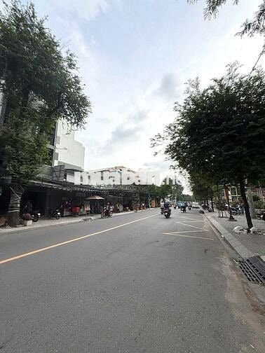 NGUYÊN CĂN MẶT TIỀN QUẬN 10 ( 7 PHÒNG )  KD CẢI TẠO TỰ DO