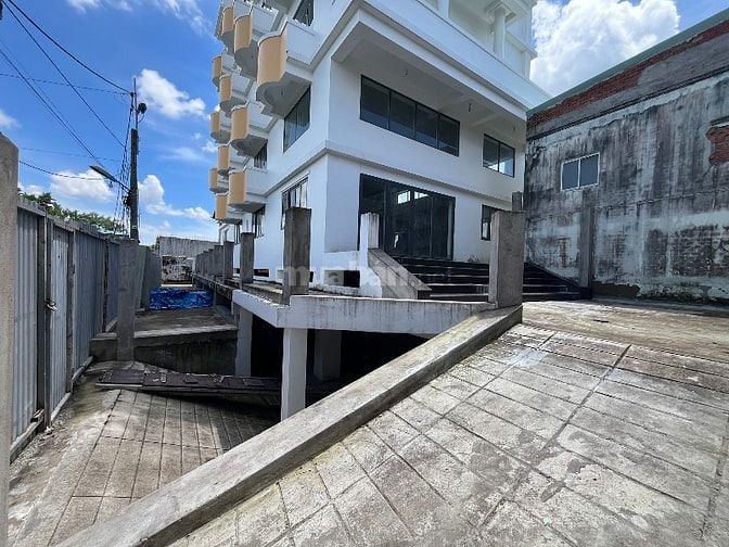 Cho thuê nhà nguyên căn làm văn phòng, trường học