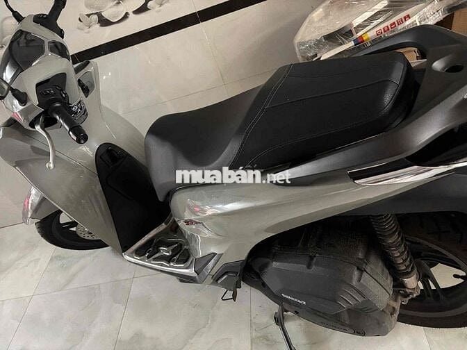 cần bán xe Sh mới 5500km giá 86tr sdt ***