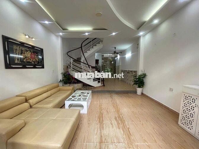 Cho thuê nhà mặt tiền đường Nguyễn Xuân Khoát, dt 4,8x25 trệt 4 lầu