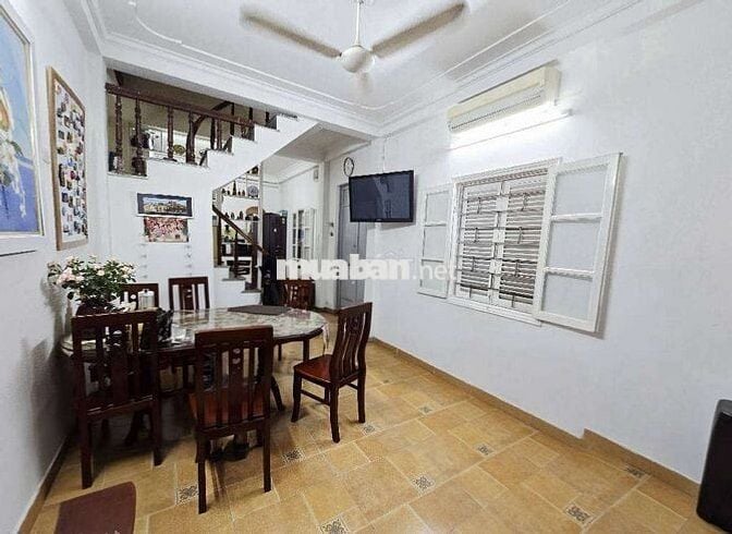 Bán nhà lô góc gần phố Vũ Tông Phan Thanh Bình