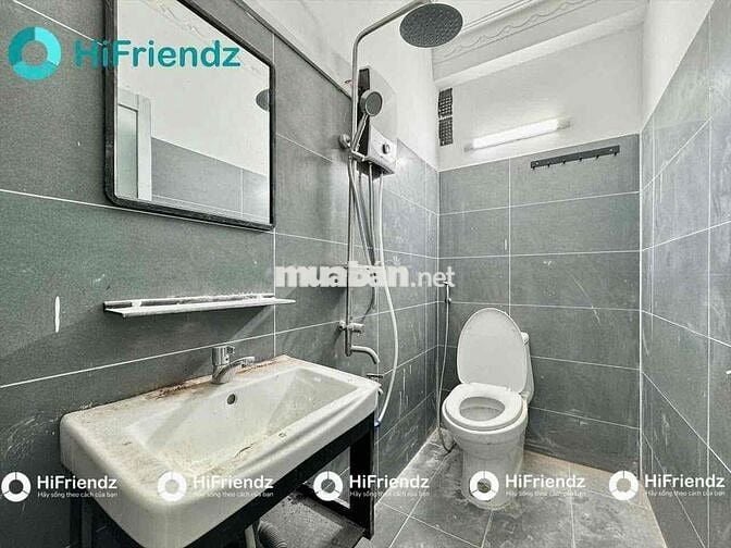 Căn Hộ 1PN Tách Bếp BanCol Máy Giặt Riêng Rộng 40m2 Ngay Chợ Bàn Cờ