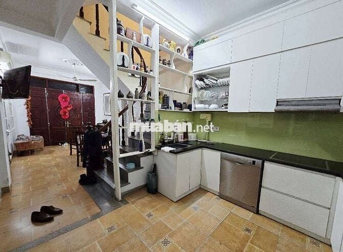 Bán nhà lô góc gần phố Vũ Tông Phan Thanh Bình