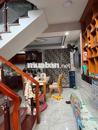 Siêu phẩm Nhà phố đường nhựa rộng 9m