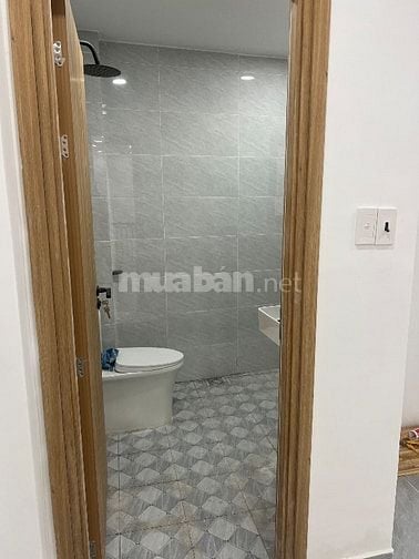Bán nhà hẻm 122 Vĩnh Khánh, quận 4 nhà đẹp vào ở ngay