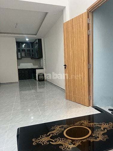 Bán nhà hẻm 122 Vĩnh Khánh, quận 4 nhà đẹp vào ở ngay