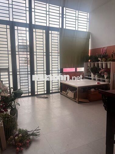 NHÀ 1 TRỆT 2 LẦU, THIẾT KẾ LỆCH TẦNG KIỂU ÂU, KHU VEN SÔNG, HBC