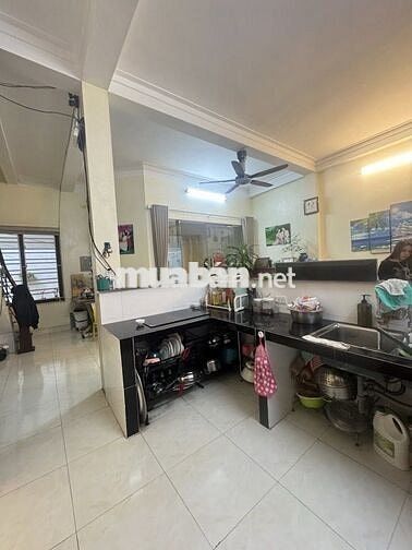 Chính chủ  bán nhà mặt phố Phố Lụa,HĐ,35m,5t k/doanh đỉnh chỉ 9t hơn