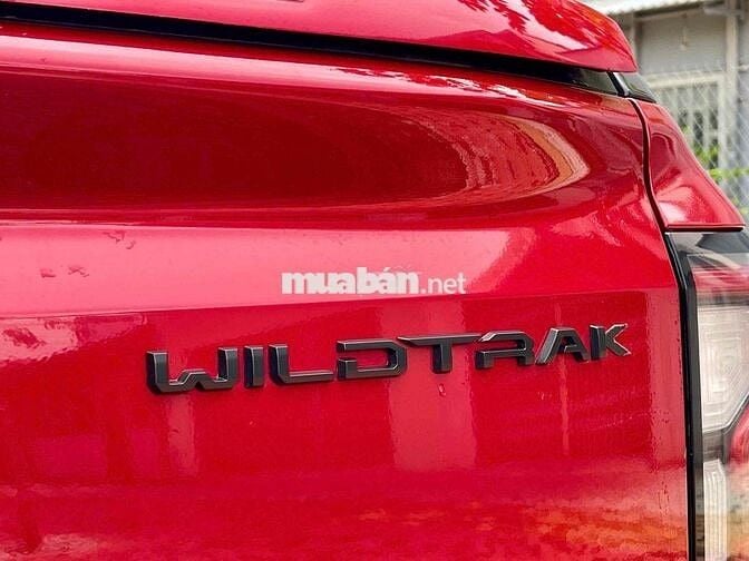 Wildtrak 2025 4x4 Odo- 4000 km. Trả trước 200TR