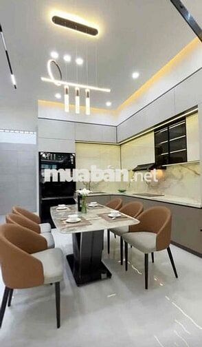 Nhà 1 trệt 2 lầu 210m2 giá 1tỷ6 ngay KCN nam Tân Uyên