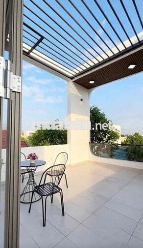 Nhà 1 trệt 2 lầu 210m2 giá 1tỷ6 ngay KCN nam Tân Uyên