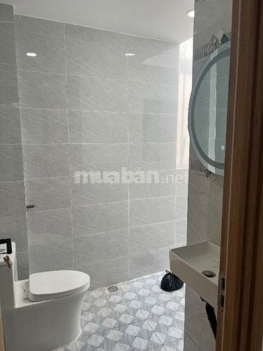 Bán nhà hẻm 122 Vĩnh Khánh, quận 4 nhà đẹp vào ở ngay