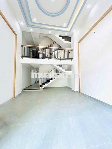 HOT !! CỰC RẺ - 61J Thăng Long, P.4, Q. TB - 4.5x20m, 3 lầu