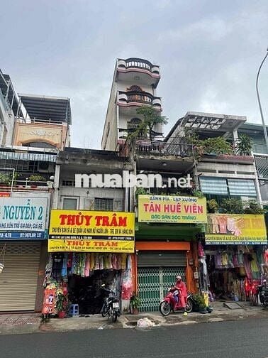 Mặt tiền Lạc long quân 6 tầng, có thể làm CHDV - Vị trí sầm uất