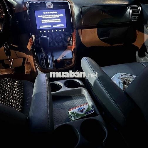 Kia Carnival 2008 - 123456 km