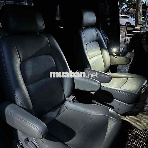 Kia Carnival 2008 - 123456 km