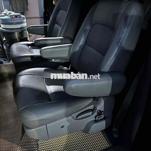 Kia Carnival 2008 - 123456 km