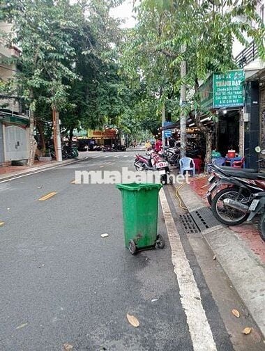 Nhà 4 tầng mặt tiền đường số 5 kdc cao lỗ p4 q8 DT 4 x 15m 3 lầu