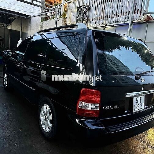 Kia Carnival 2008 - 123456 km