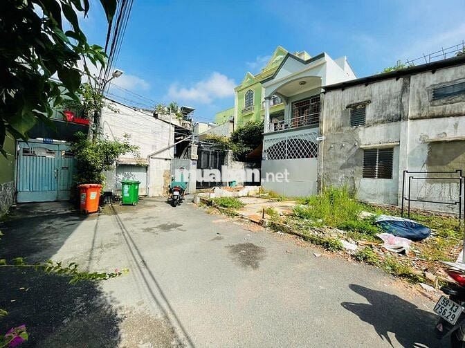 HIẾM!!ĐẤT LÔ GÓC- ĐƯỜNG DÂN CHỦ - HẺM ÔTÔ - GẦN GA METRO - Ngang 6M