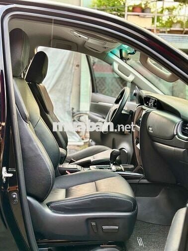 Toyota Fortuner 2024 2.4 AT 4x2 - 20000 km