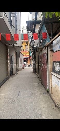 Bán đất tặng nhà Cầu Giấy. Ngõ thông kinh doanh nhỏ. Bán đất tặng nhà Cầu Giấy. Ngõ thông kinh doanh nhỏ.