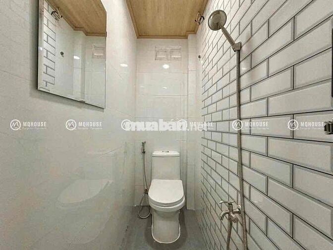 PHÒNG RỘNG THOÁNG - GÁC CAO KHÔNG ĐỤNG ĐẦU - DẮT XE VÔ NHÀ - SÁT AEON