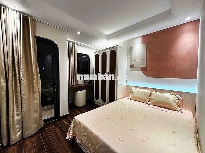 Ngay Sát Phan Xích Long - 7tỷ - 5 Tầng Xinh Xắn - Vào Ở Ngay