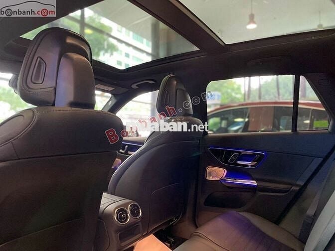 Xe Mercedes Benz GLC 300 4Matic 2025