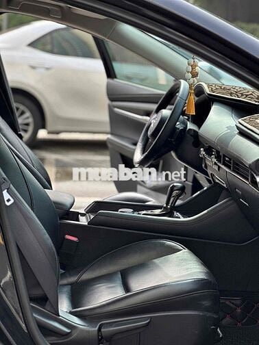 Mazda 3 2022 1.5L Premium - 61000 km