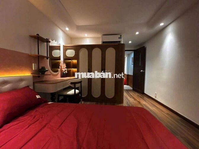 Ngay Sát Phan Xích Long - 7tỷ - 5 Tầng Xinh Xắn - Vào Ở Ngay