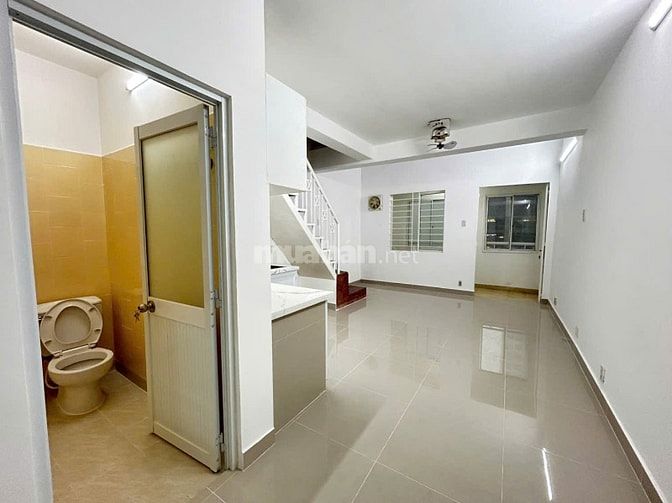 CC 52 P5 Q8 ,  1PN 49m2 , sd thang máy, shr ngay TTHC Q8, hỗ trợ NH