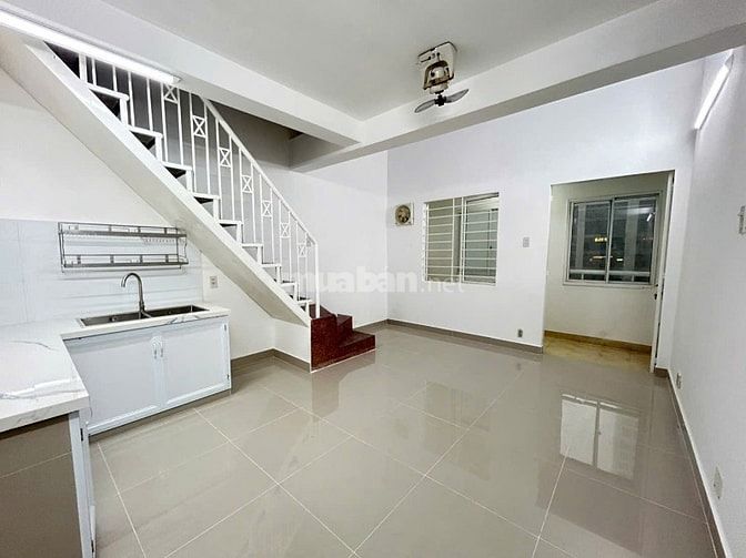 CC 52 P5 Q8 ,  1PN 49m2 , sd thang máy, shr ngay TTHC Q8, hỗ trợ NH