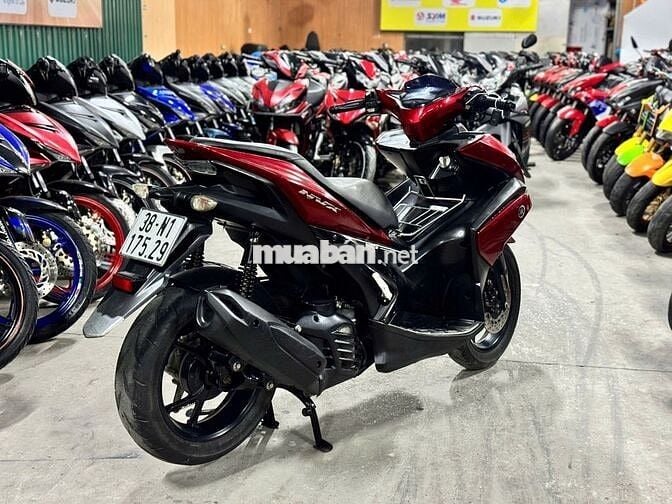 XE MÁYTHANH TÙNG_NVX 125 ĐỎ MẬN NGUYÊN BẢN BAO ZIN