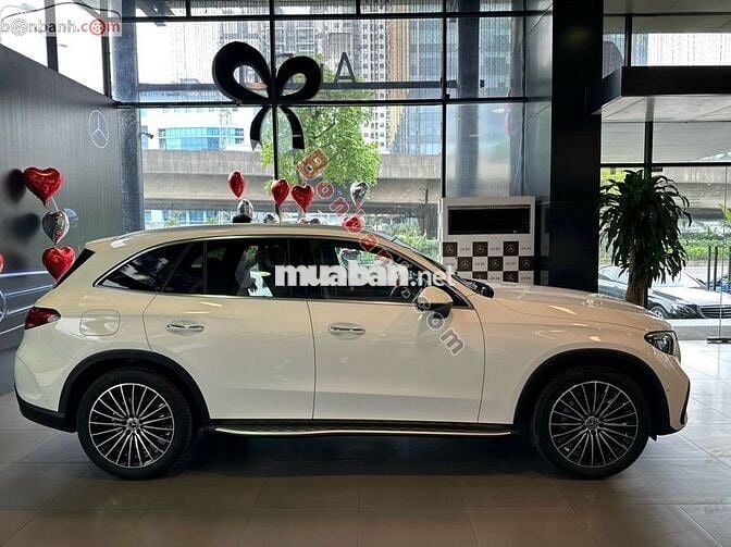 Xe Mercedes Benz GLC 300 4Matic 2025