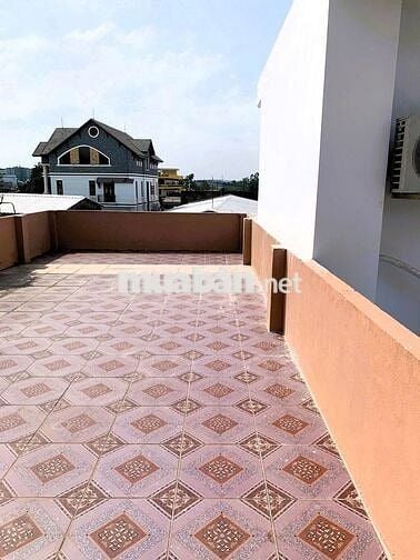 Bán nhà 3 tầng 143m² đường Quốc Lộ 1K Linh Xuân gần bệnh viện Hoàn Mỹ