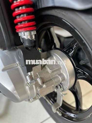 CẦN BÁN LIBERTY 2024 LƯỚT NHƯ MỚI 4700km