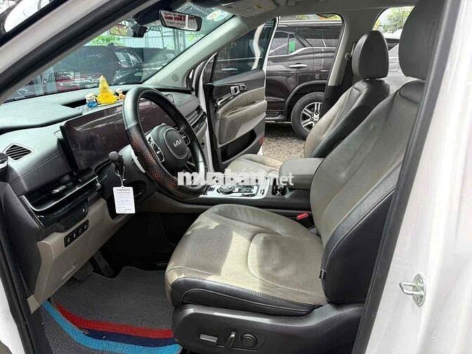 CANIVAL 2024 premium 8s LƯỚT 7vạn ,BẢO HÀNH 2027