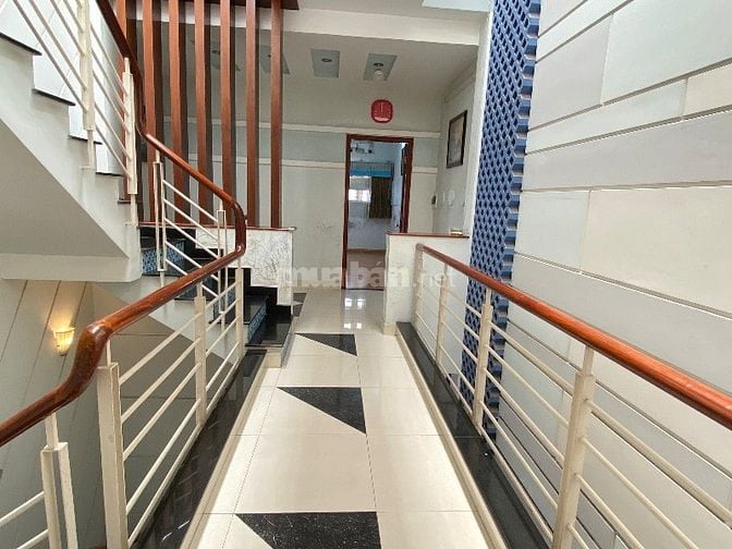 Cho thuê nhà mặt tiền đường Chợ Lớn, phường Bình Phú, HCM