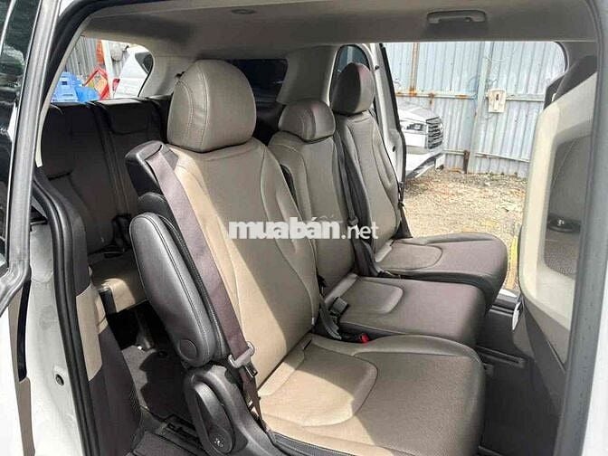 CANIVAL 2024 premium 8s LƯỚT 7vạn ,BẢO HÀNH 2027